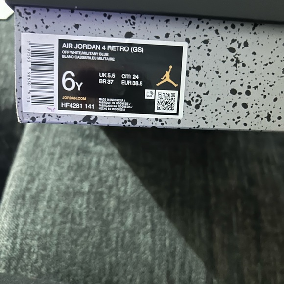 Nike Kids' Air Jordan 4 Retro - White and Blue - Picture 7 of 7